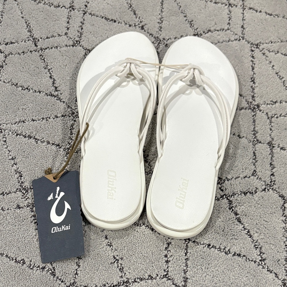 OluKai Women's Classic White Sandals